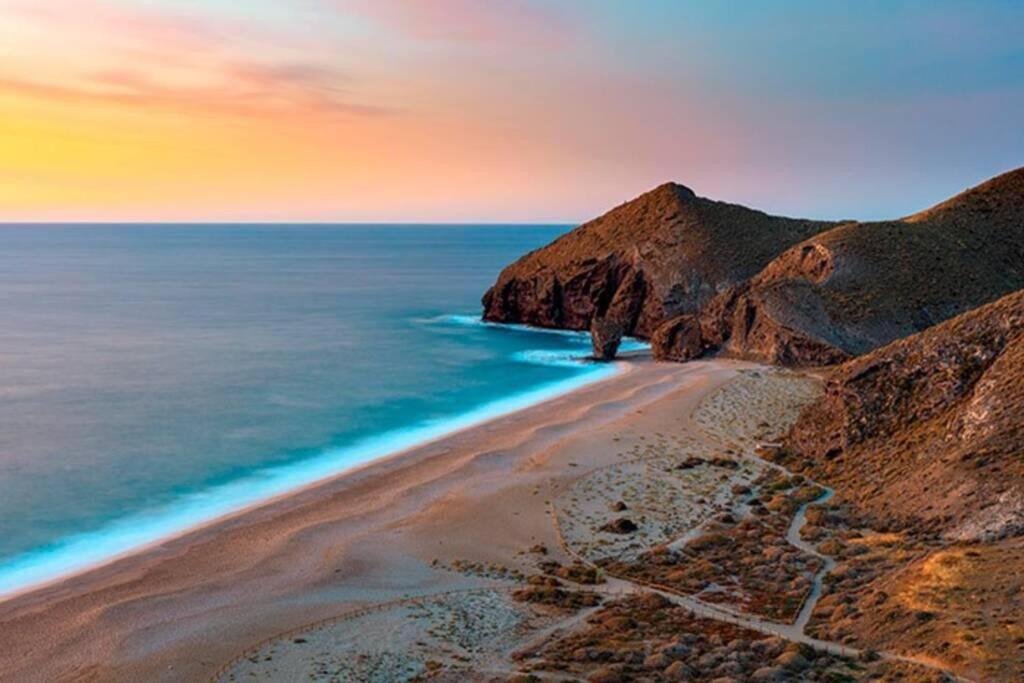 Atico Con Encanto En Cabo De Gata. A 100M De La Playa. Carboneras Luaran gambar